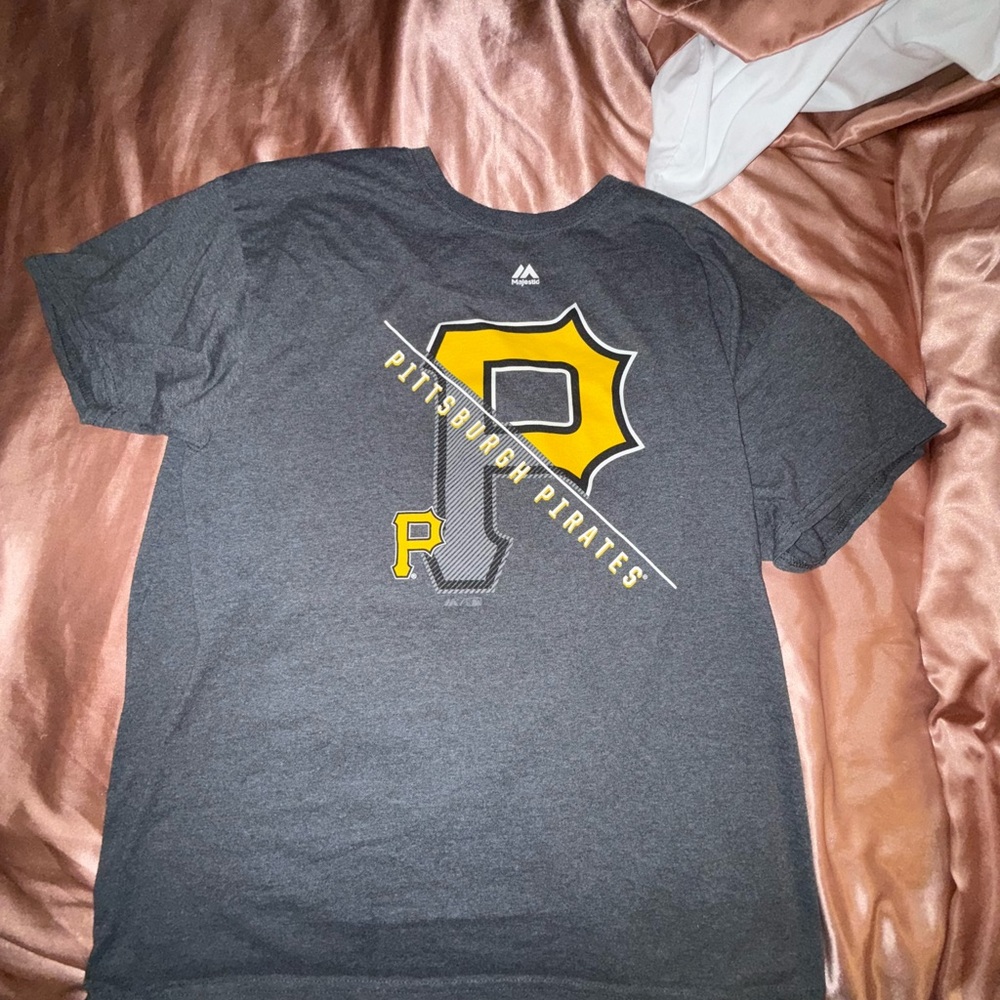 Majestic Charcoal and Gold Pittsburgh Pirates Tee